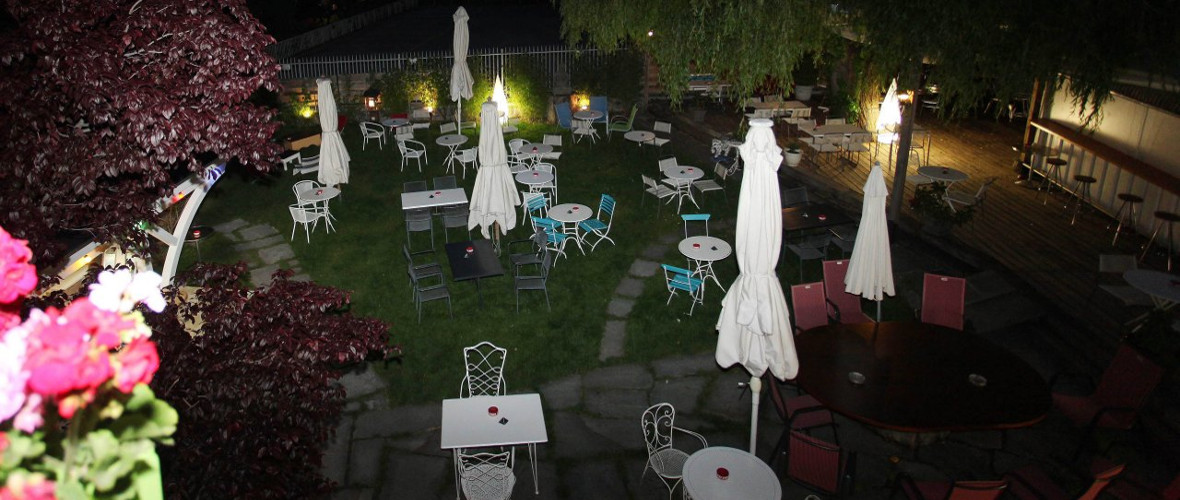 Terrasse de La Villa, by Night